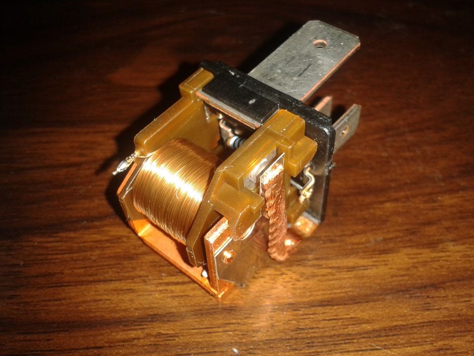 Реле 460 фольксваген за что отвечает. 9017074s 960. Реле 460 фольксваген за что отвечает фото. Реле 460 фольксваген за что отвечает-9017074s 960. картинка Реле 460 фольксваген за что отвечает. картинка 9017074s 960. Помогите, что может быть реле промежуточное 404, целое, катушка и контакты проверял отдельно, работают. Но напряжение не приходит на это реле, гетару тянешь на себя, срабатывают дворники, омыватели молчат, напряжение на клеммах катушки отсутствует. Не работают прикуриватели, предохранители все целые. Реле 460 фольксваген за что отвечает. 9017074s 960. Реле 460 фольксваген за что отвечает фото. Реле 460 фольксваген за что отвечает-9017074s 960. картинка Реле 460 фольксваген за что отвечает. картинка 9017074s 960. Помогите, что может быть реле промежуточное 404, целое, катушка и контакты проверял отдельно, работают. Но напряжение не приходит на это реле, гетару тянешь на себя, срабатывают дворники, омыватели молчат, напряжение на клеммах катушки отсутствует. Не работают прикуриватели, предохранители все целые.