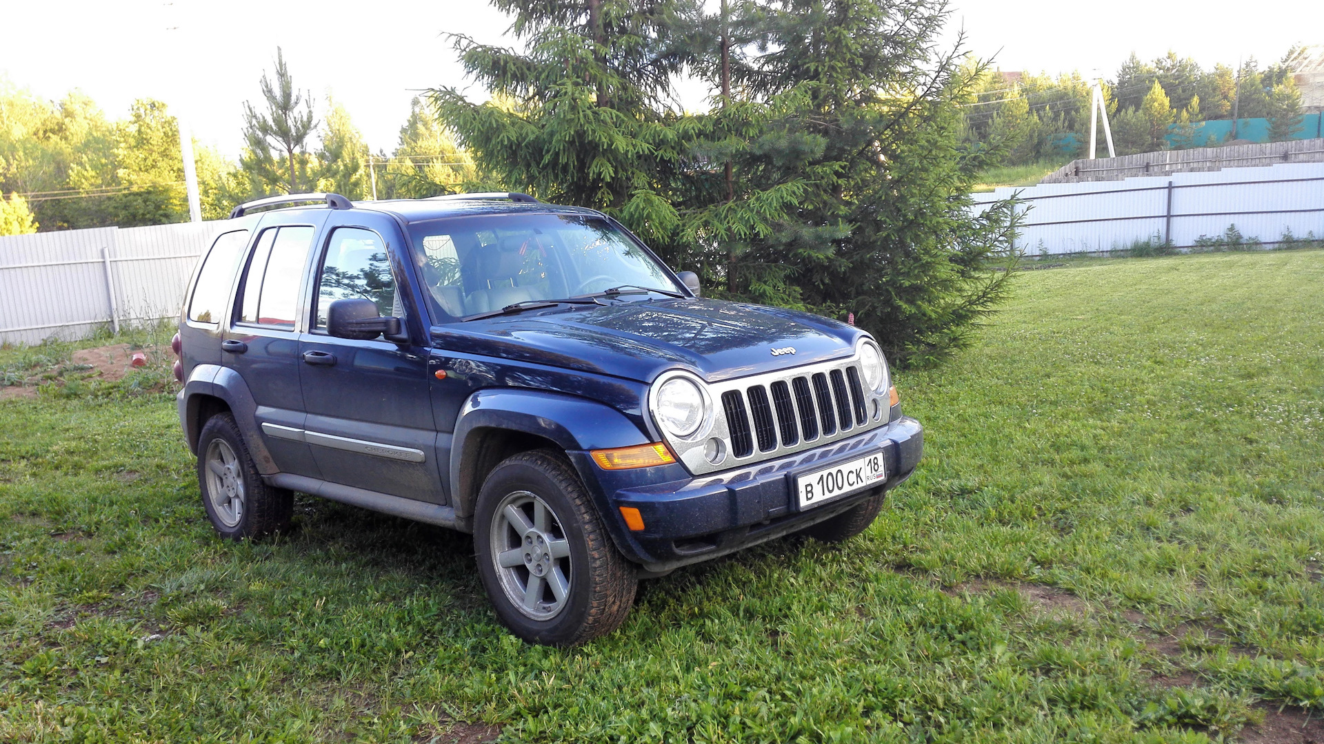 Авито тула и область внедорожники. Jeep Cherokee 2006 3.7. Jeep Cherokee KJ 2006. Jeep Cherokee 2007 3.7. Jeep Cherokee KJ 3.7.