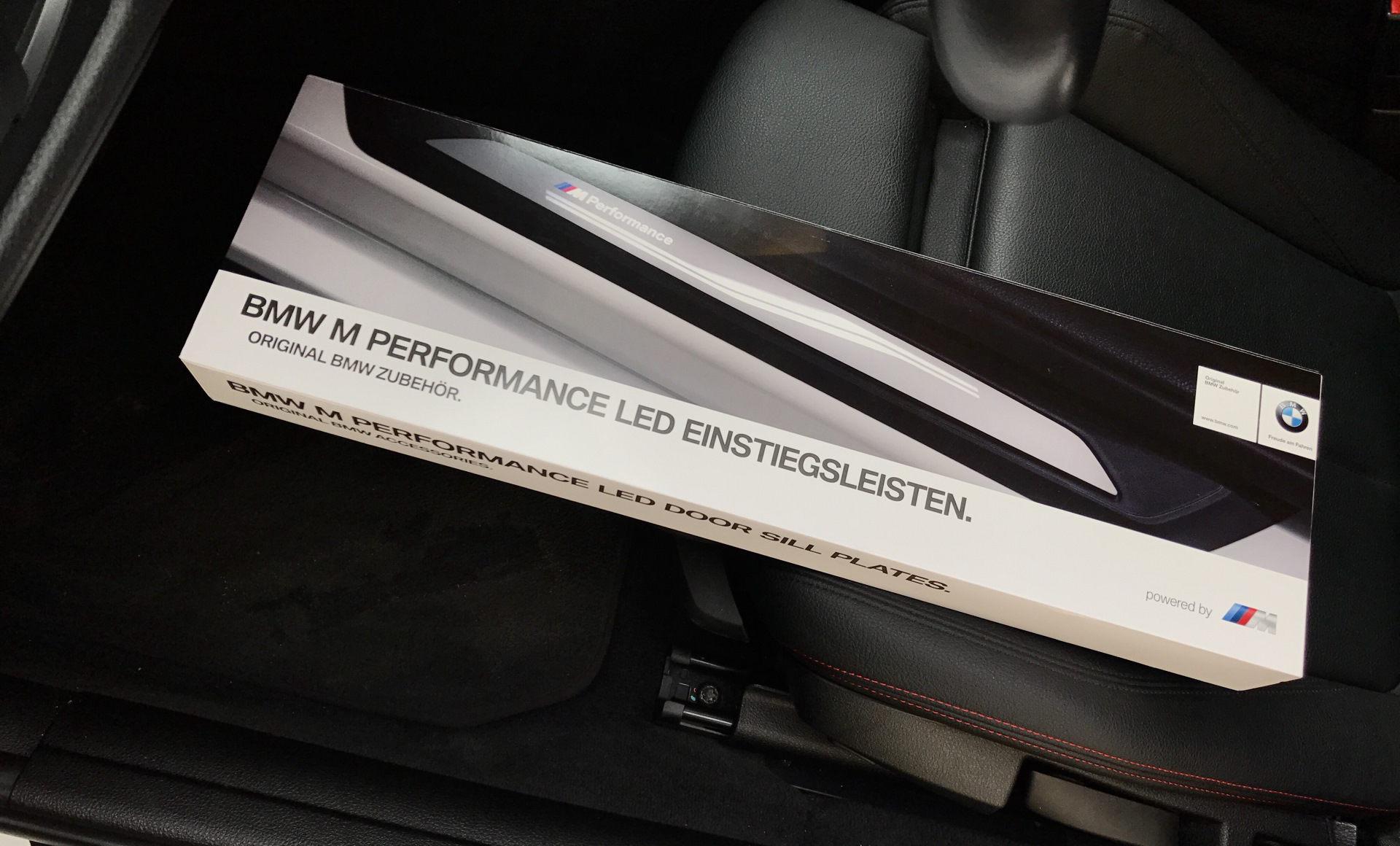 BMW M PERFORMANCE LED EINSTIEGSLEISTEN — BMW 3 series (F30), 2 л, 2012 года, аксессуары
