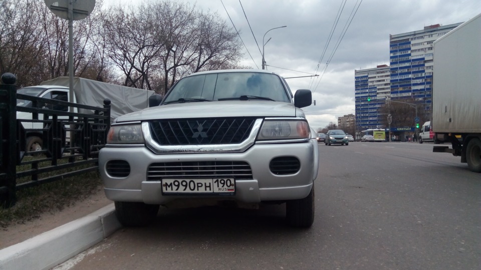 на АВД глохнет и загораются лампочки аккум, брэйк. — Mitsubishi Montero ...