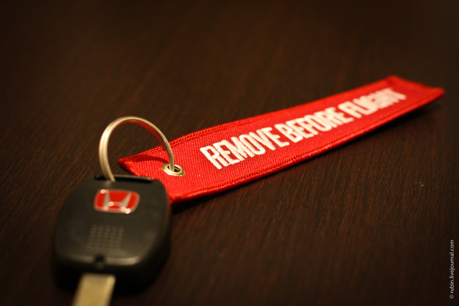 Remove before Flight.