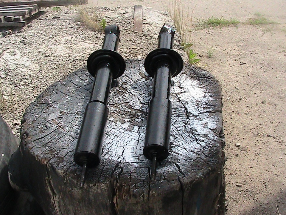 Амортизаторы и фаркоп. — ЗАЗ 968, 1983 года | запчасти | DRIVE2