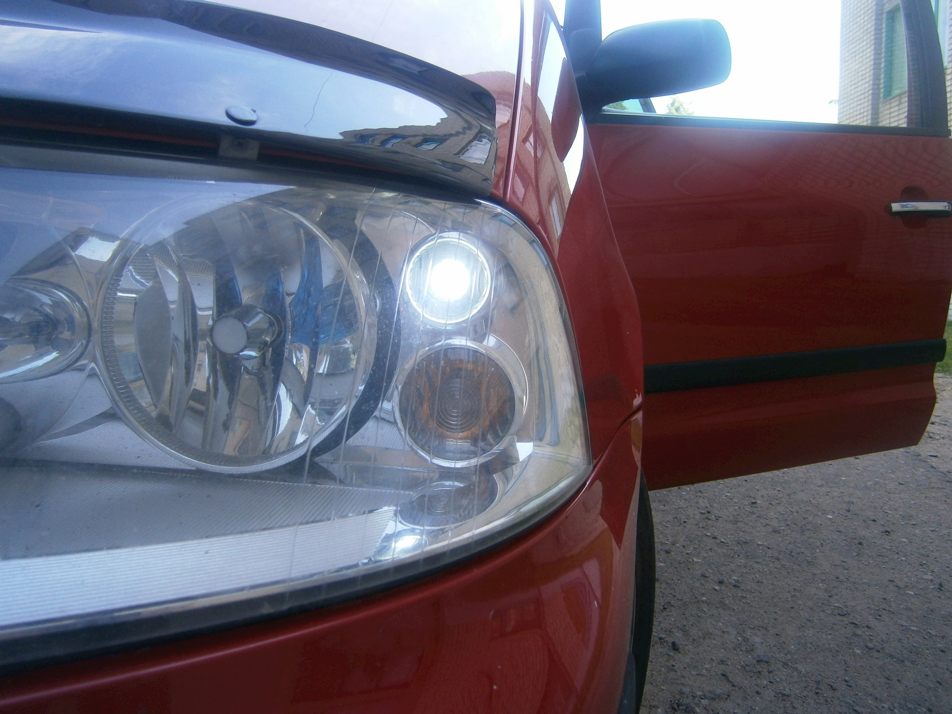 Лампочки шаран. Лампочка ближнего света пассат б4. Vw sharan противотуманки. Фольксваген шаран 1999. 0 для фольксваген шаран.