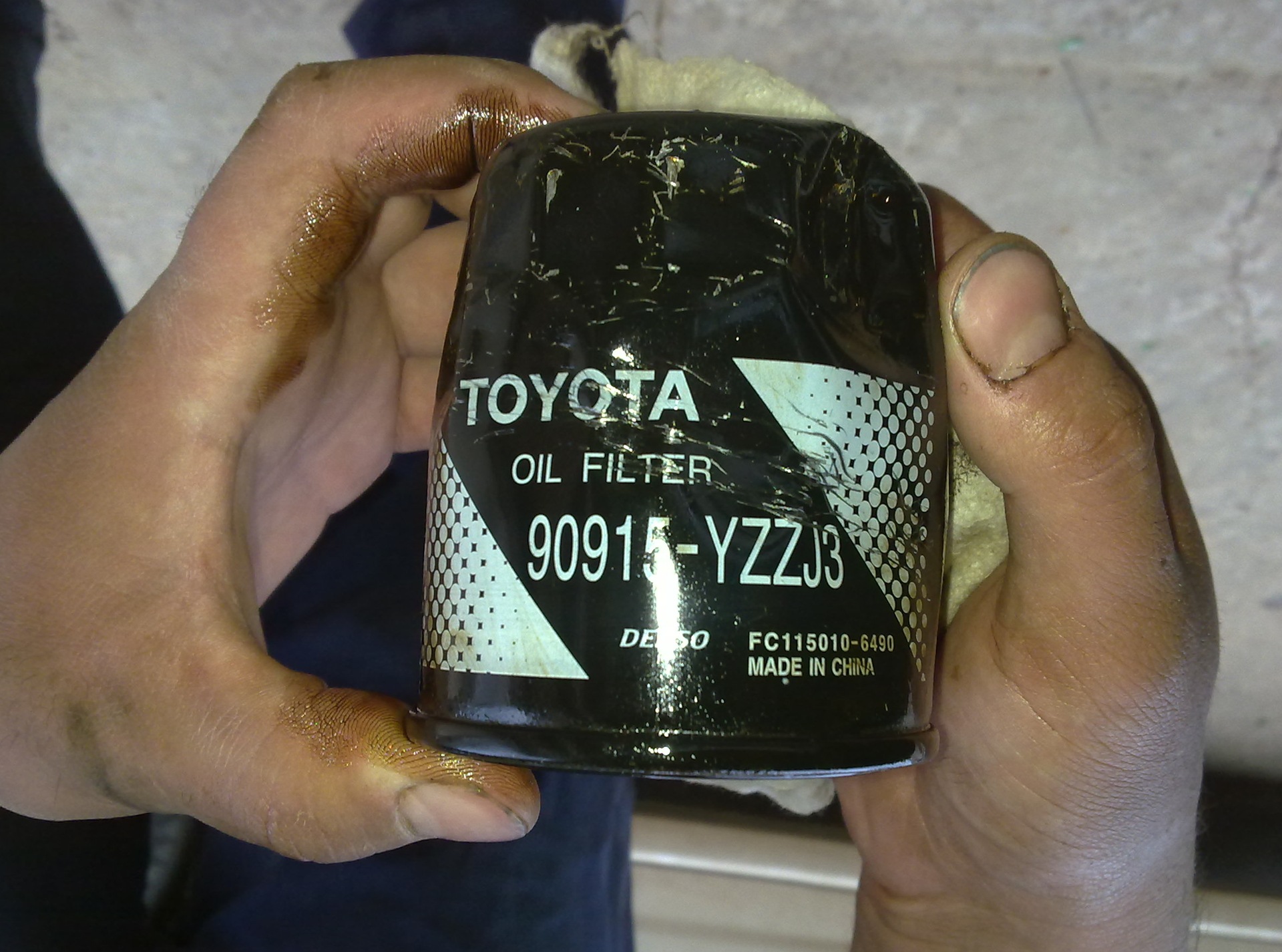 Oil change - Toyota Hilux Surf 27 L 2001