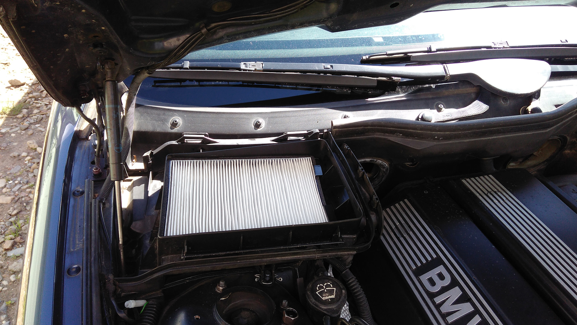 Салонный фильтр бмв х5 е70. K&n 33-2184 фильтр. Воздушный фильтр х6 е71 n54. Воздушный фильтр bmw x3 f25. Bmw e70 4.