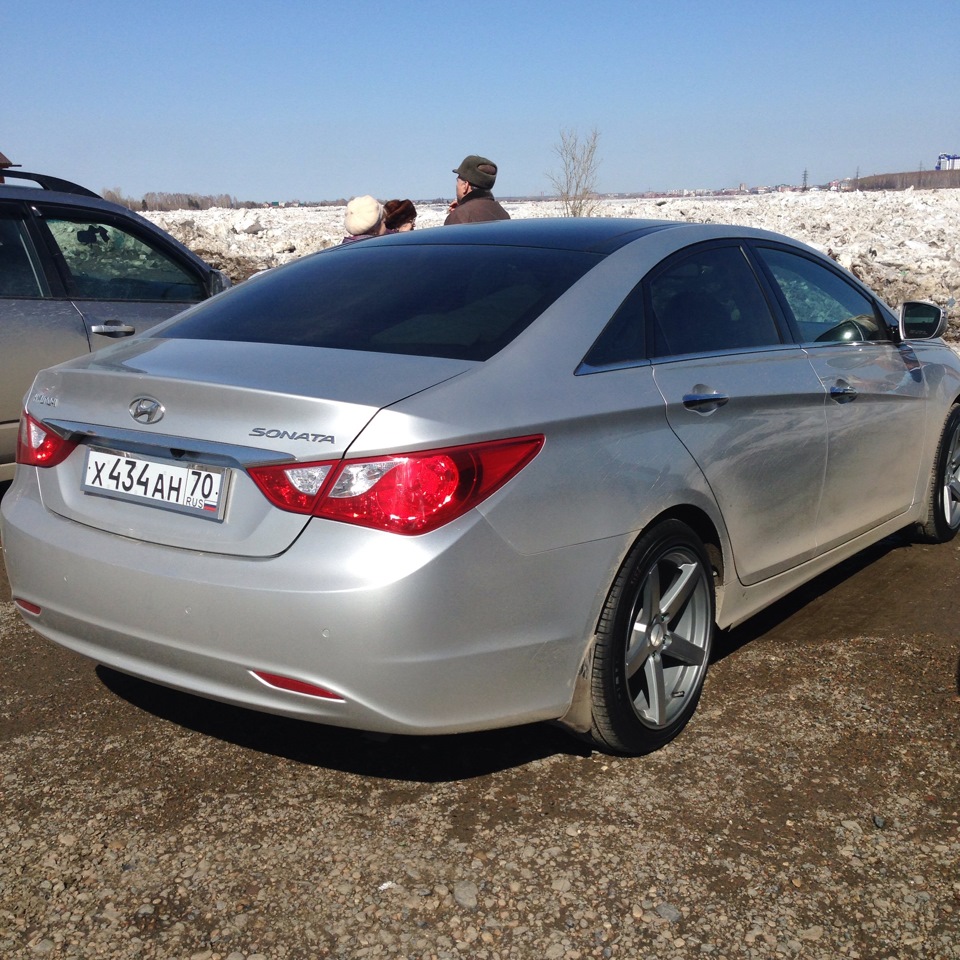 Vossen на машине — Hyundai Sonata VI (YF), 2,4 л, 2010 года | колёсные  диски | DRIVE2