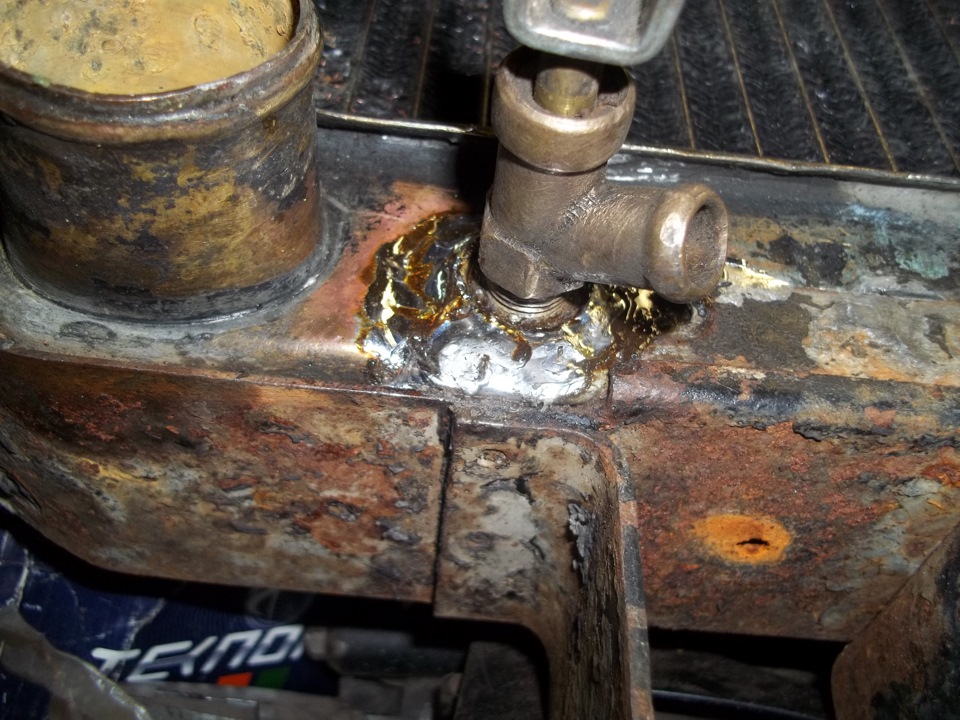 Всего по чуть-чуть: ништяки, пайка радиатора, термостат и другое ...