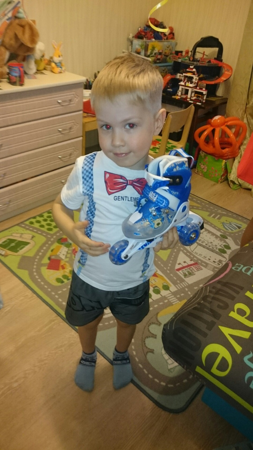 Поздравление с 5 летием мальчика. С днём рождения 5 лет мальчику. 5 лет без сына. С днем рождения 5 лет. С днём рождения мвльчику 5 лет.