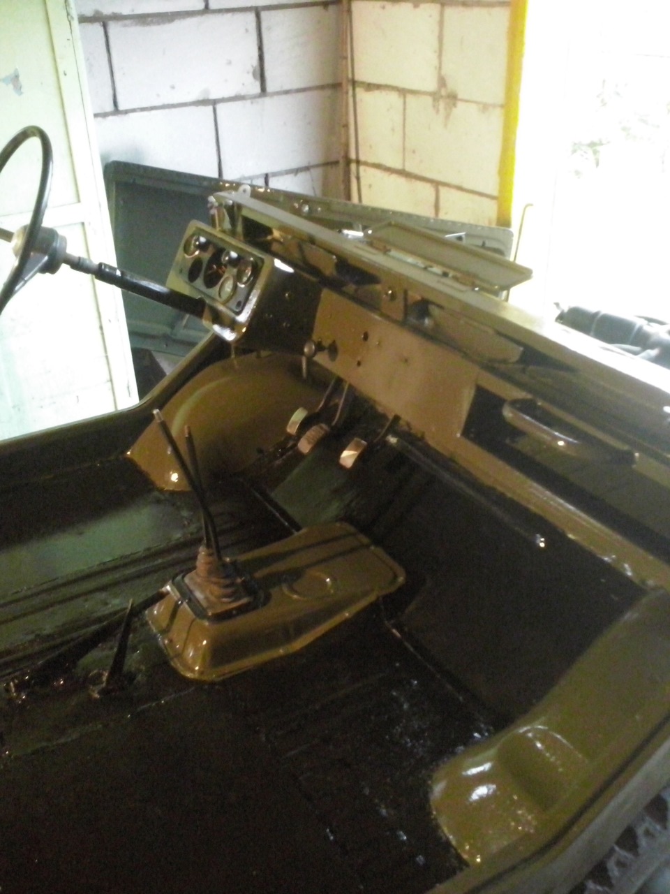 красить пылесосом… Можно! — ЛуАЗ 969, 1,2 л, 1977 года | фотография ...