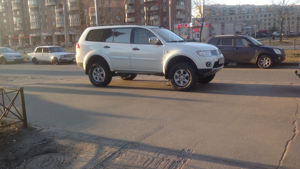 Mitsubishi Pajero Sport Тортилла