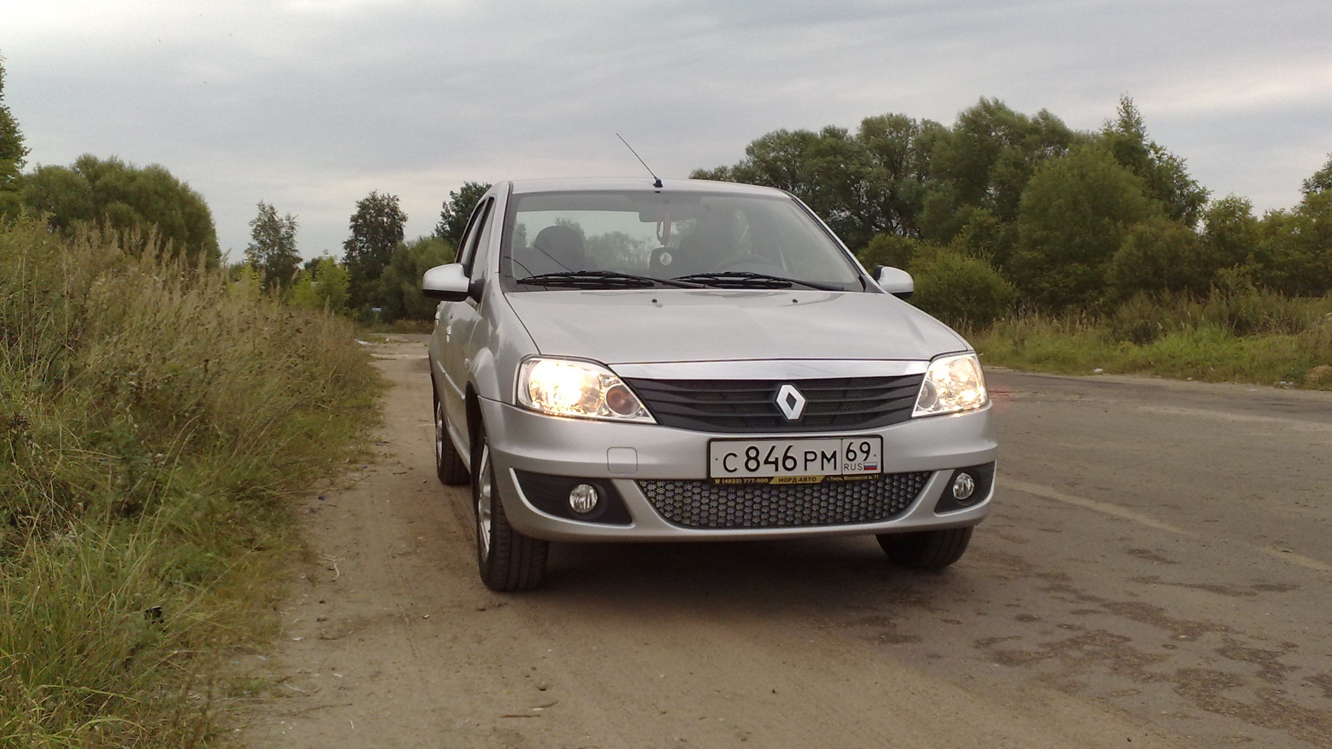 Renault Logan (1G) 1.6 бензиновый 2013 | Tver Silver на DRIVE2