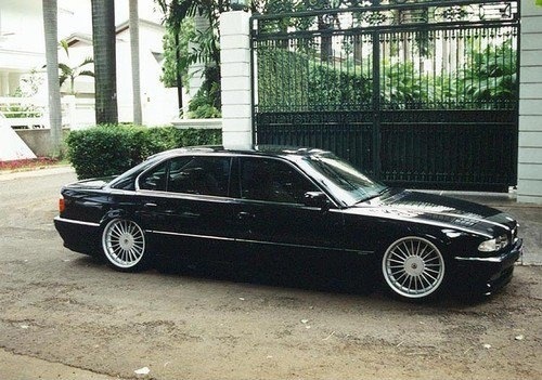 Pnevma Bmw 7 Series 4 4 L 1997 Goda Na Drive2