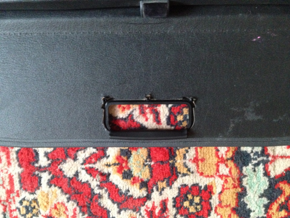 Немного подрезал — Mitsubishi Airtrek