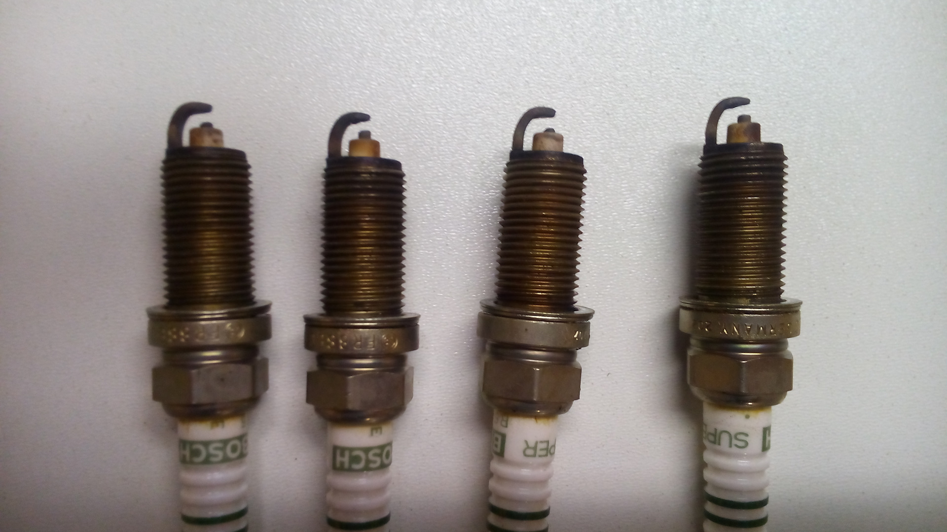 какие свечи пежо 408