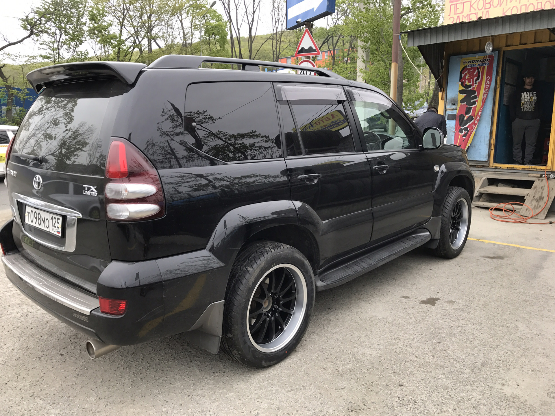 Тюнинг прадо 120. Диски Toyota Land Cruiser Prado 120. Литье Тойота Прадо 120 r20. Toyota Land Cruiser 120 Wheels.