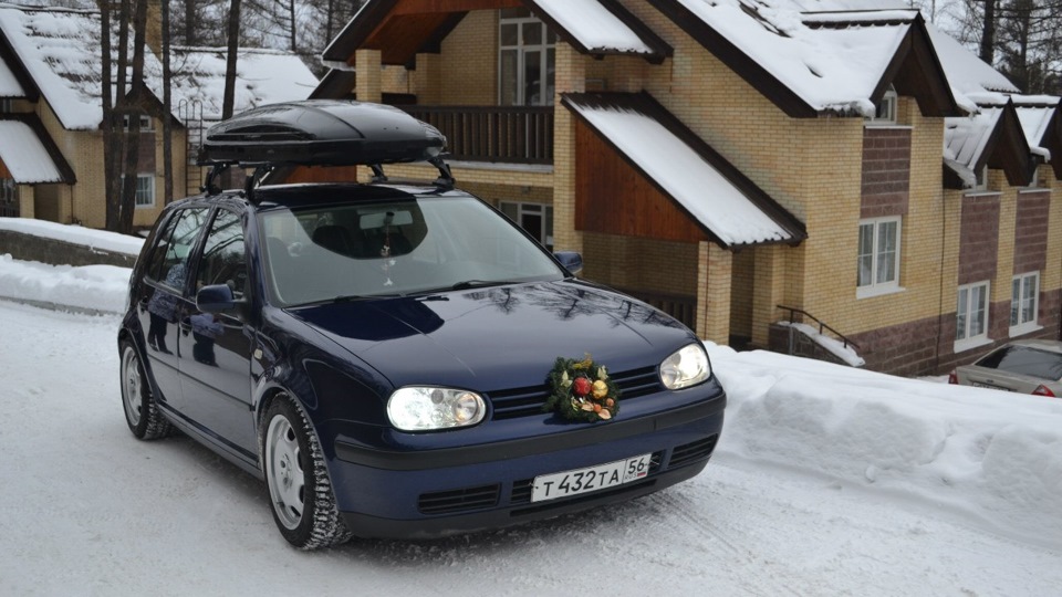 Volkswagen Golf Country lowdaily car