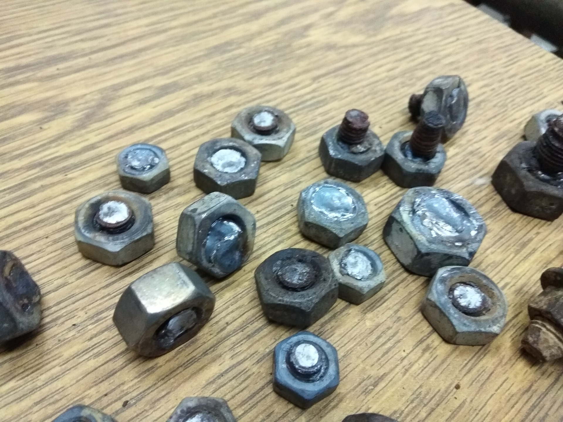 А как откручиваются болты на японце 1998г — Mitsubishi Pajero (2G), 3 л ...