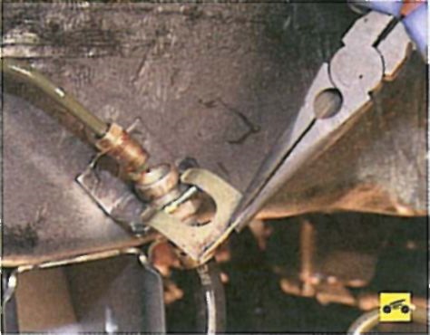 Отказали тормоза на ходу. Замена колодок ** - Lada 4x4 3D, 1,7 л, 2000 года поло