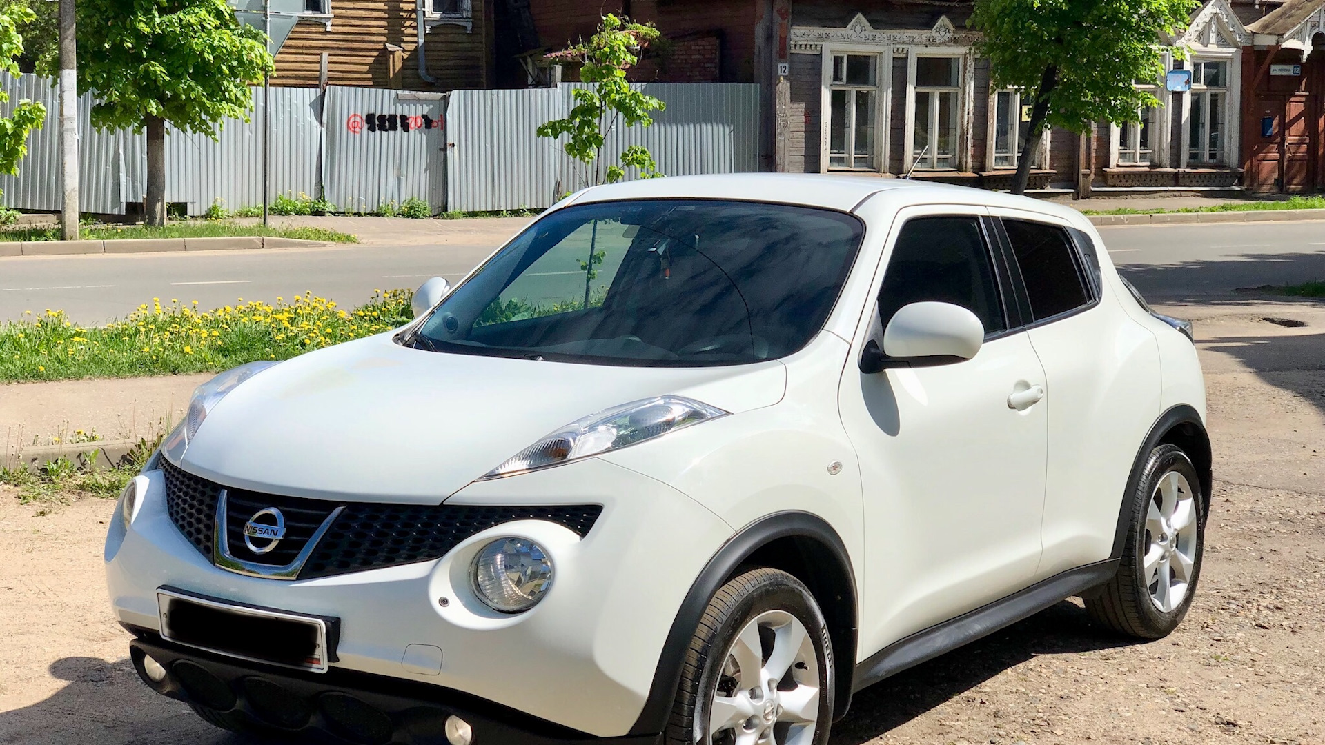 2012 Nissan Juke White