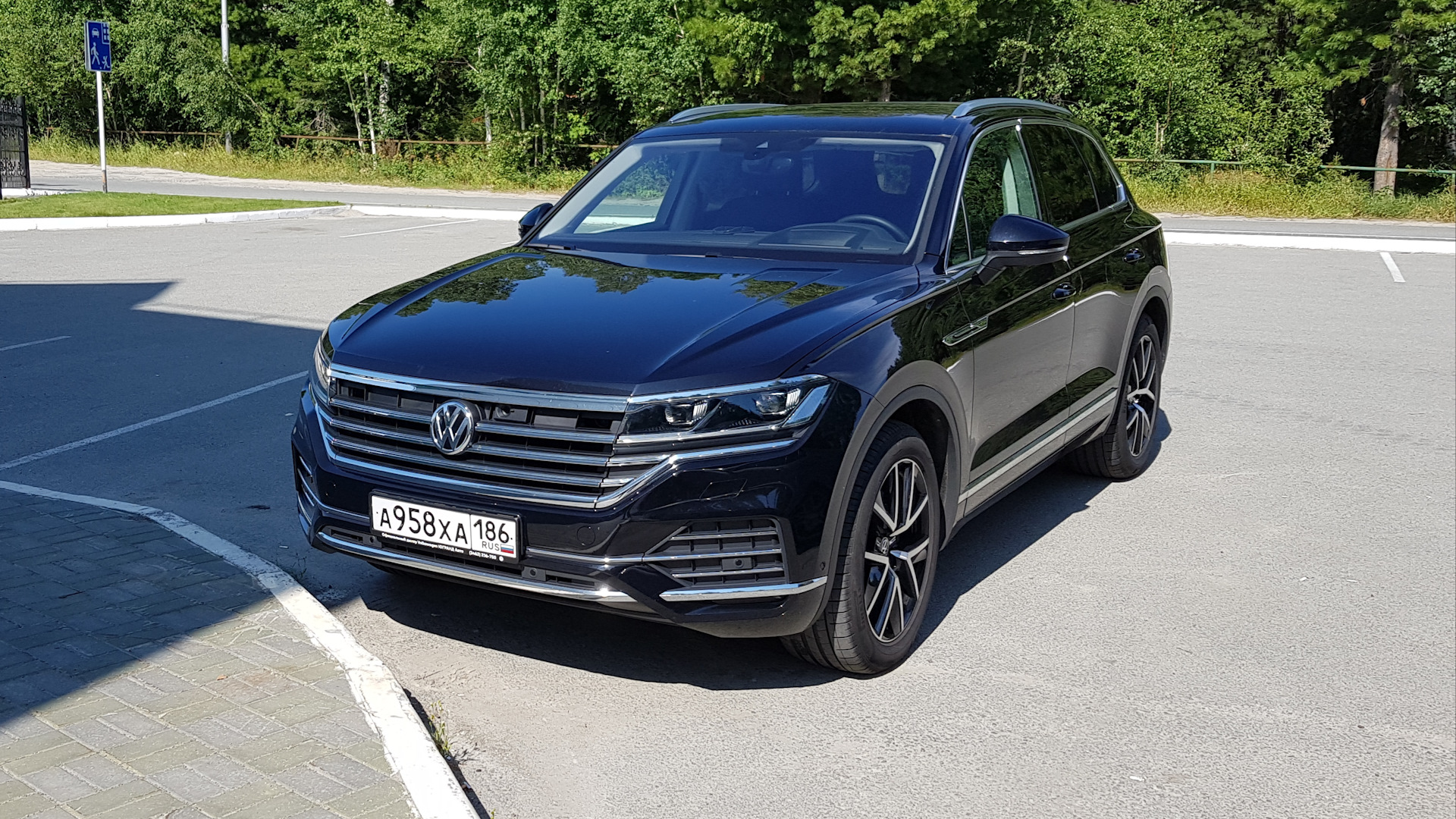 Туарег 3 2 отзывы. VW Touareg 3g. Drive2 Туарег 2020. Volkswagen Touareg 2020 тонированный. Фольксваген Touareg 2020 r Braga.