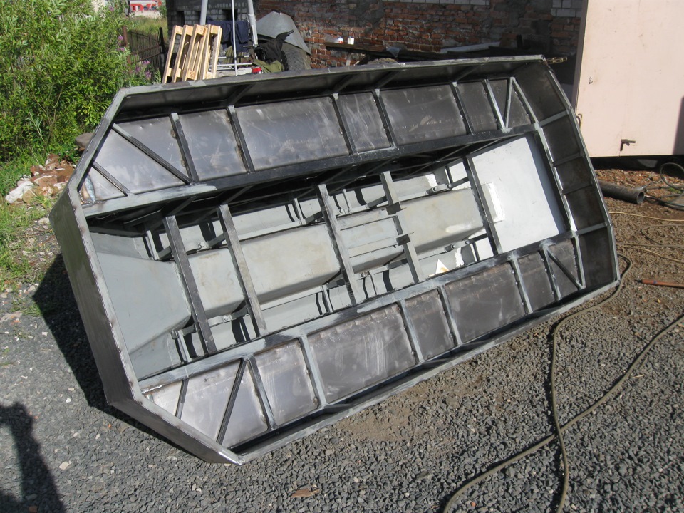 Фото в бортжурнале PTZavr амфибия 6х6