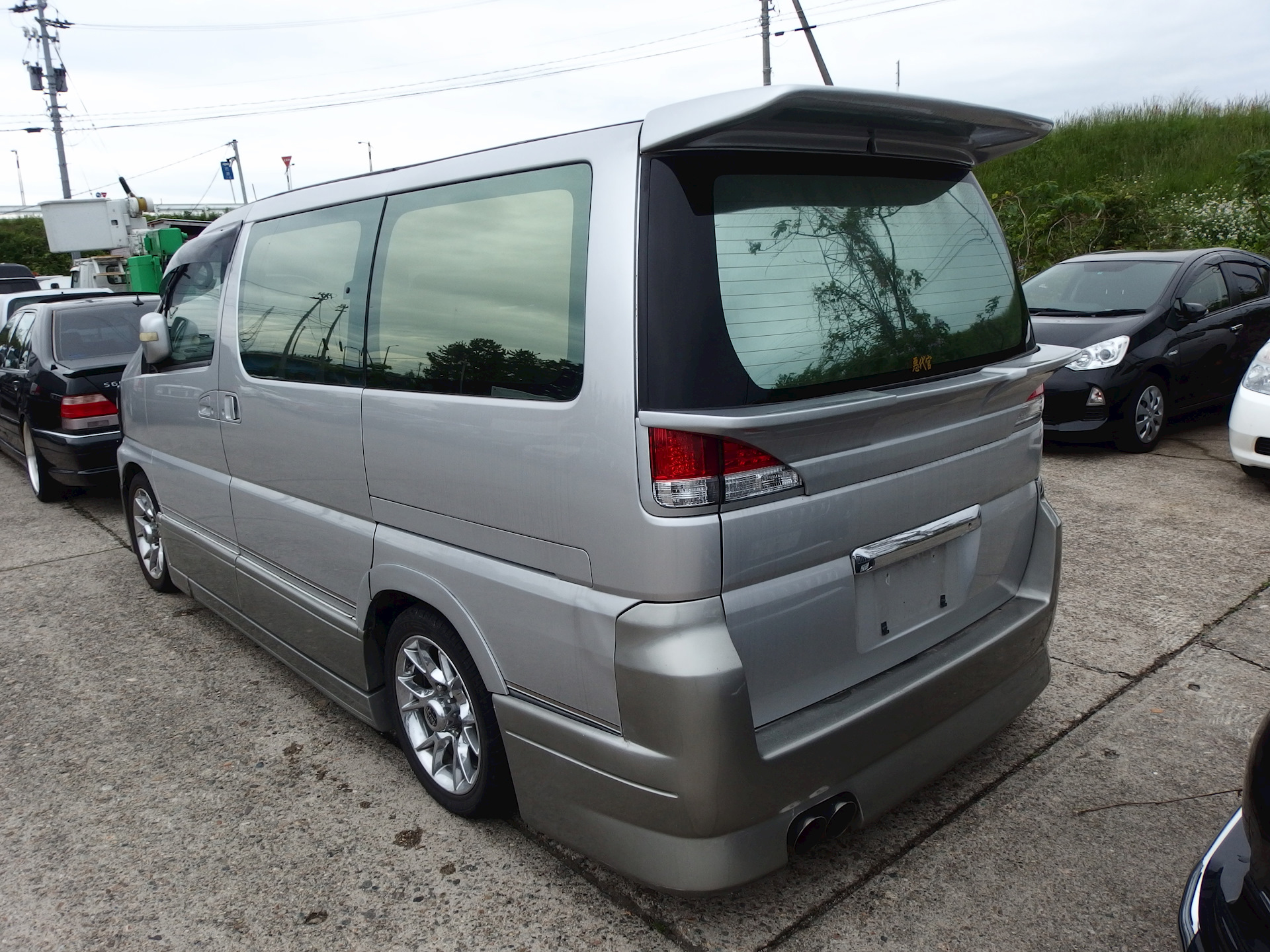 Nissan Elgrand e50