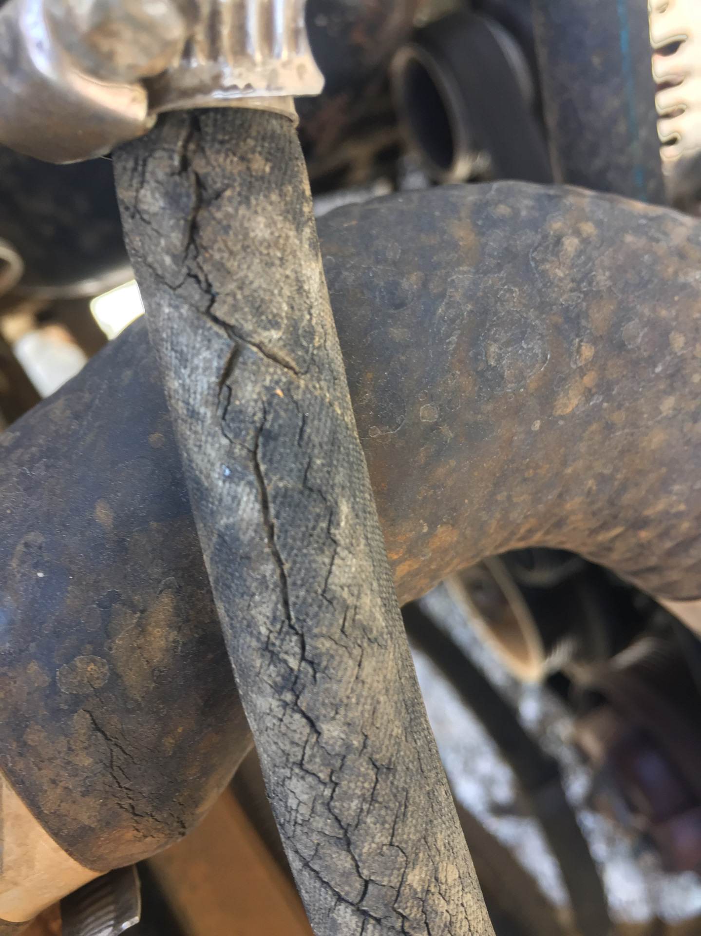 Манометр для замера давления топлива, чистка форсунок и замена шлангов ...?