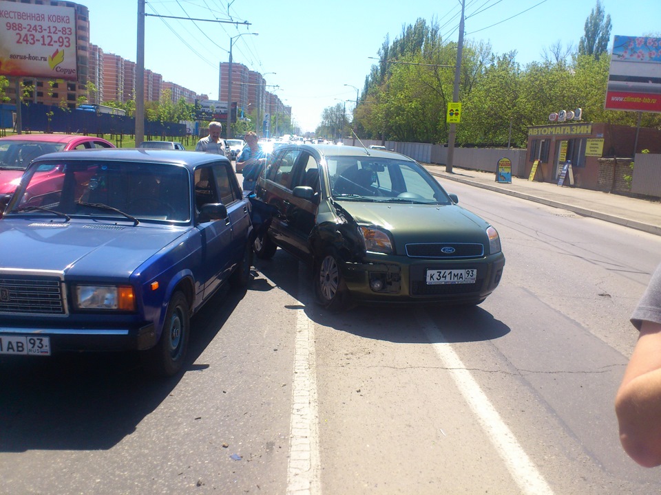 Коробку в спорт забыл переключить )) — Ford Fusion, 1,6 л, 2007 года ...