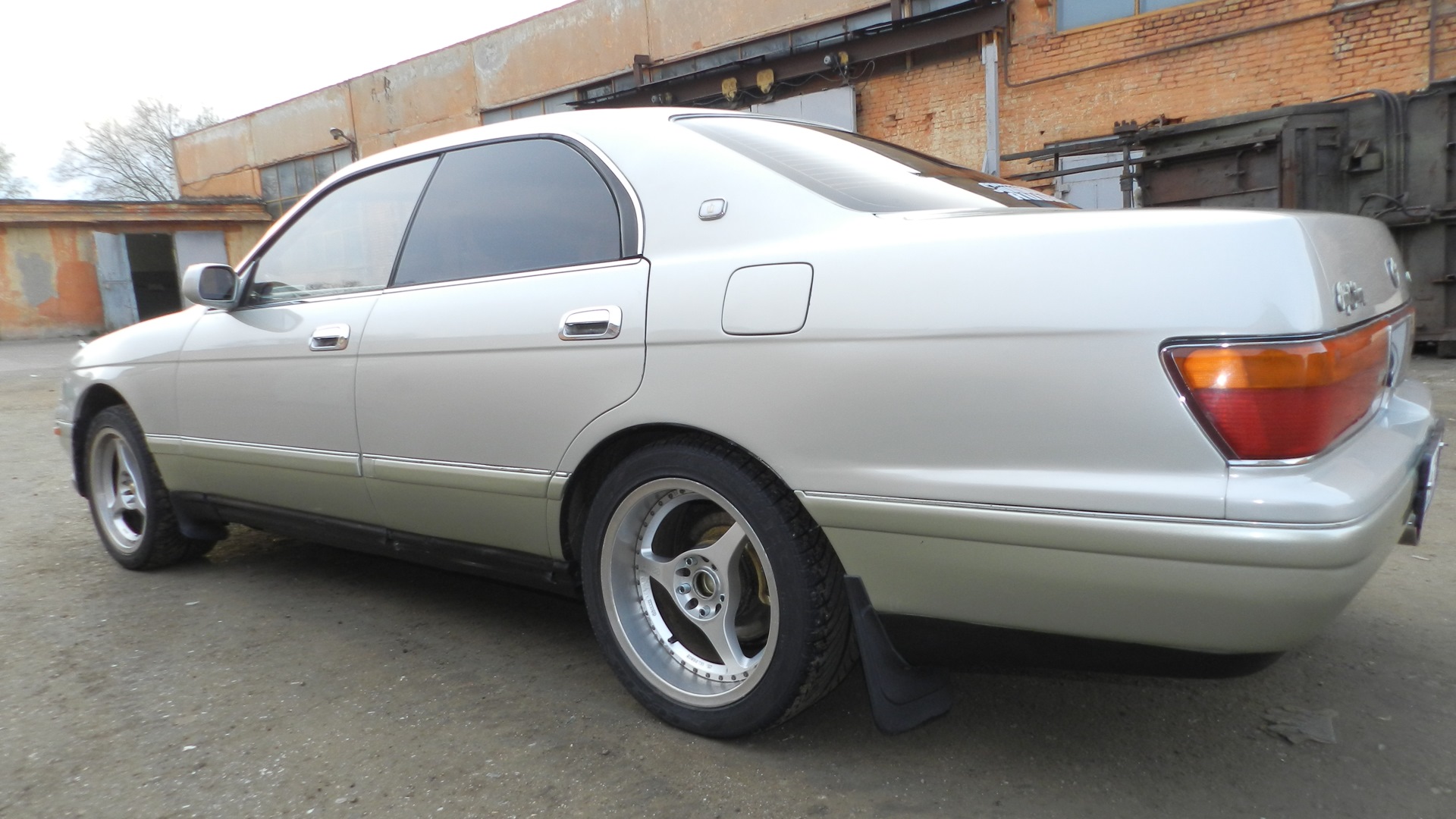 Toyota Crown (S140) 2.5 бензиновый 1995 | JZS141 メルセデス на DRIVE2