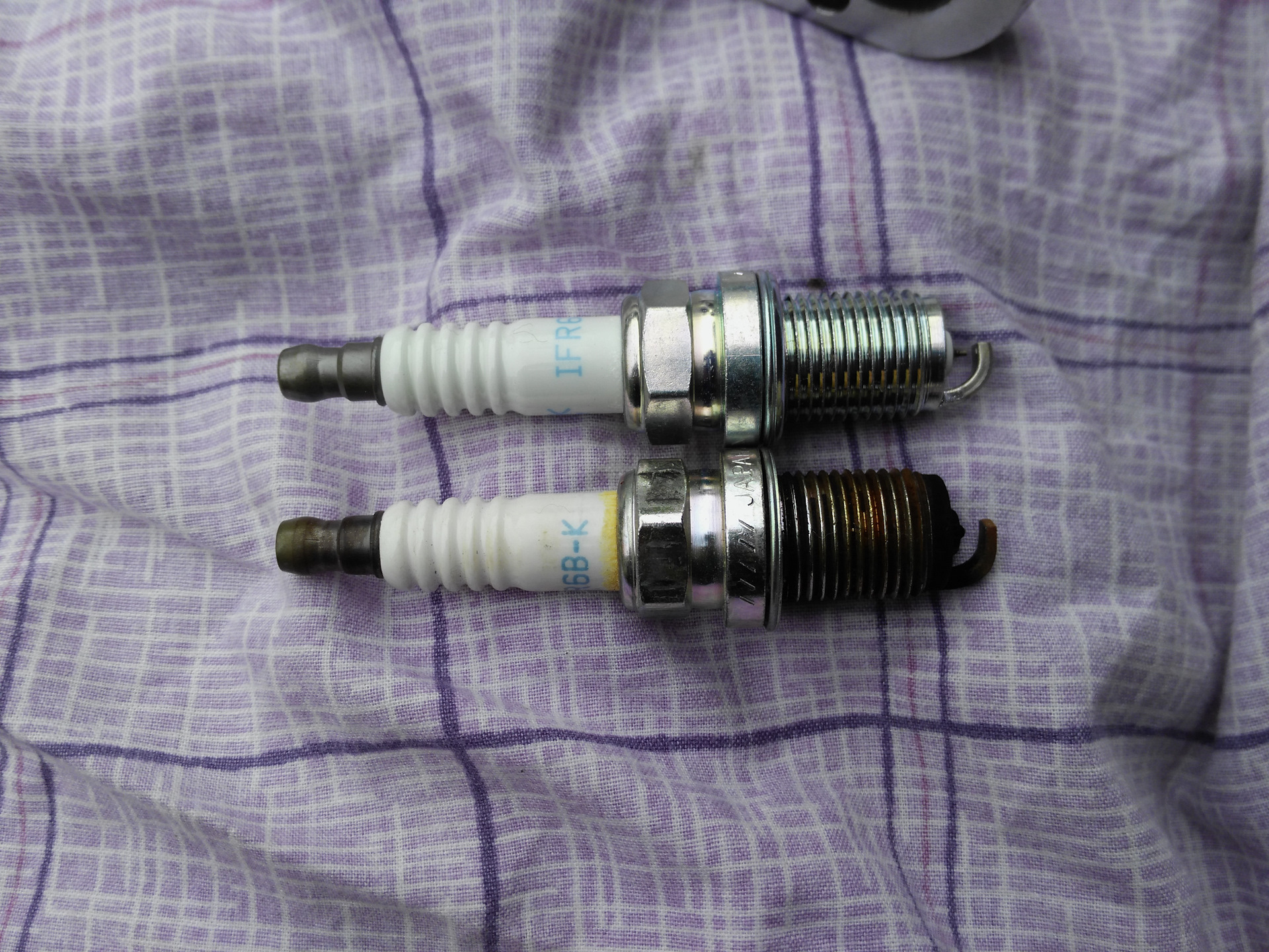 Свечи mitsubishi pajero 4. Свечи mitsubishi pajero 4. Свеча из старых свечей остатков. Mitsubishi 1822a002. Fr6fi mitsubishi свечи.