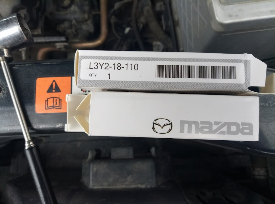 Замена свечей — Mazda Tribute, 2 л, 2002 года | расходники | DRIVE2