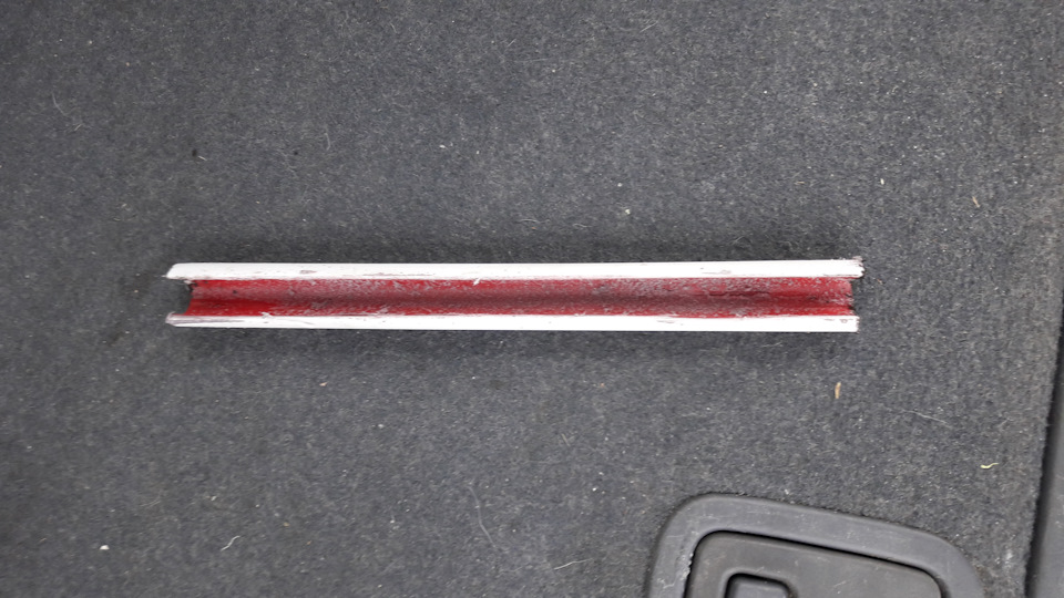 На морозе не держат стойки багажника- лайфхак — Honda Accord Wagon (6G ...