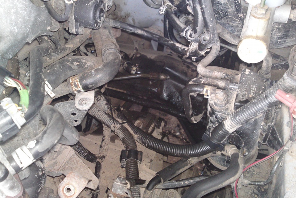 Замена сальника на рулевой рейке — Nissan Almera II (N16), 1,5 л, 2000 ...