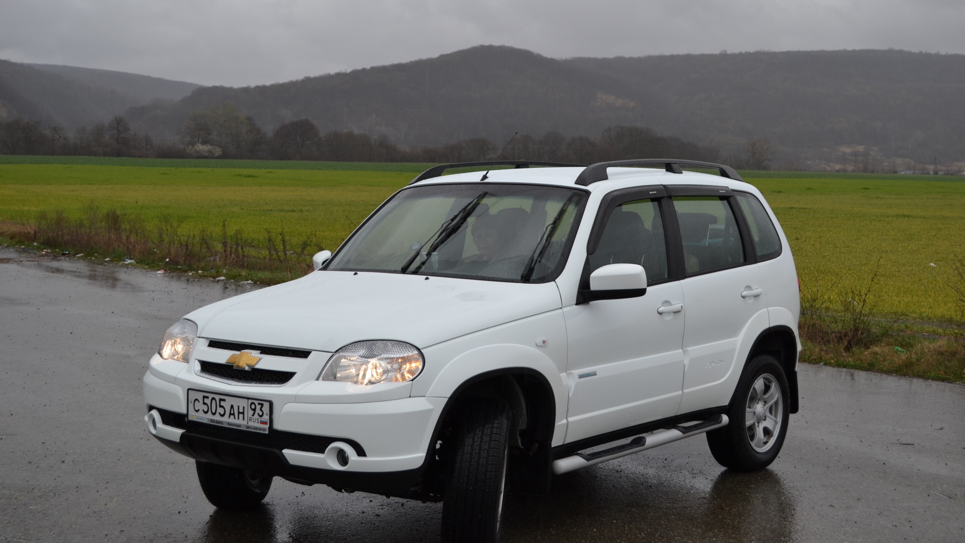 Chevrolet Niva 1.7 бензиновый 2013 | БЕЛАЯ ЗАЯ на DRIVE2