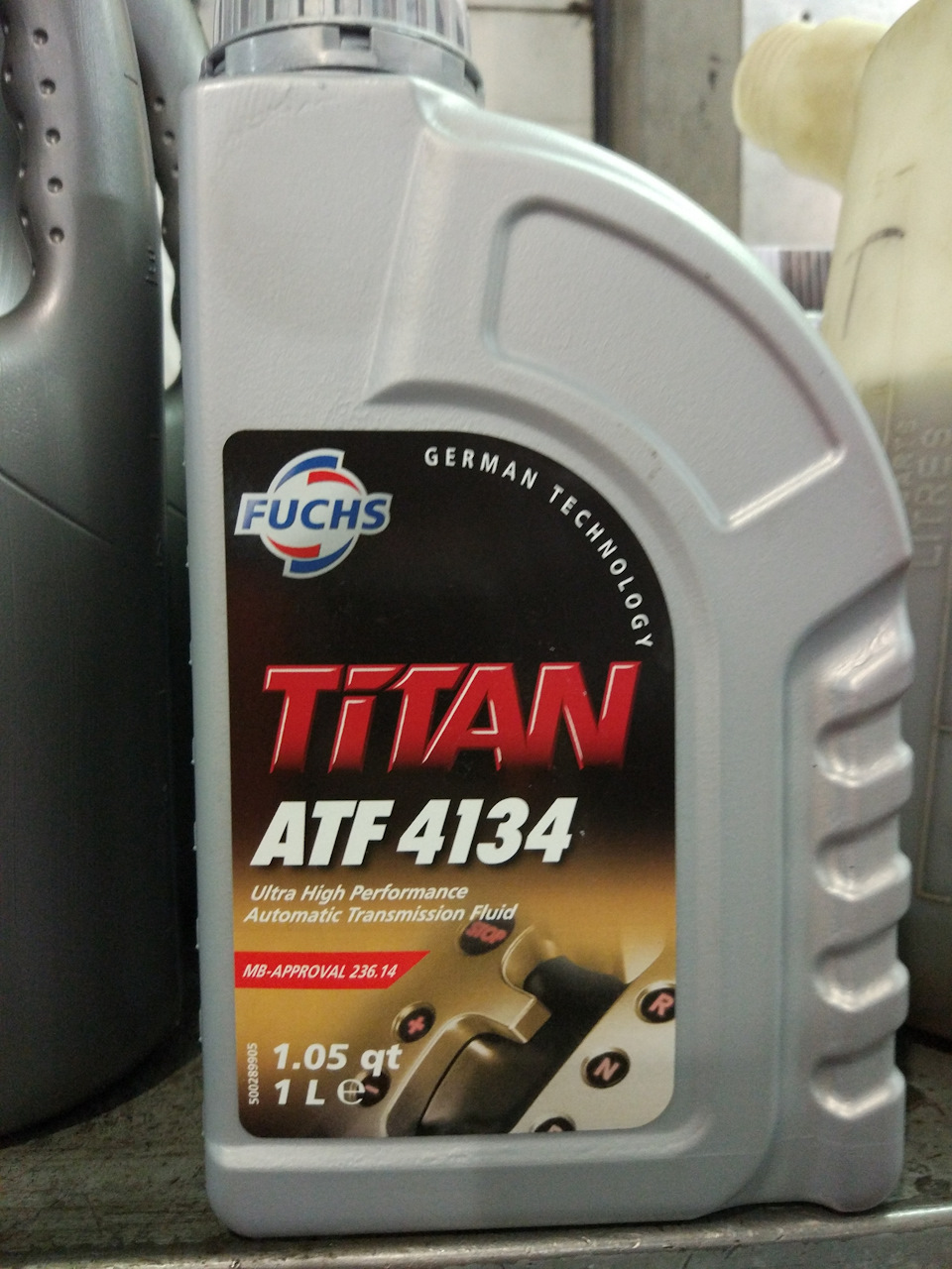 Масло в раздатку кайрон. Fuchs Titan ATF 4134. Titan ATF 4134 German Technology. ATF 4134 аналог. ATF 4134 (P.R.C.).