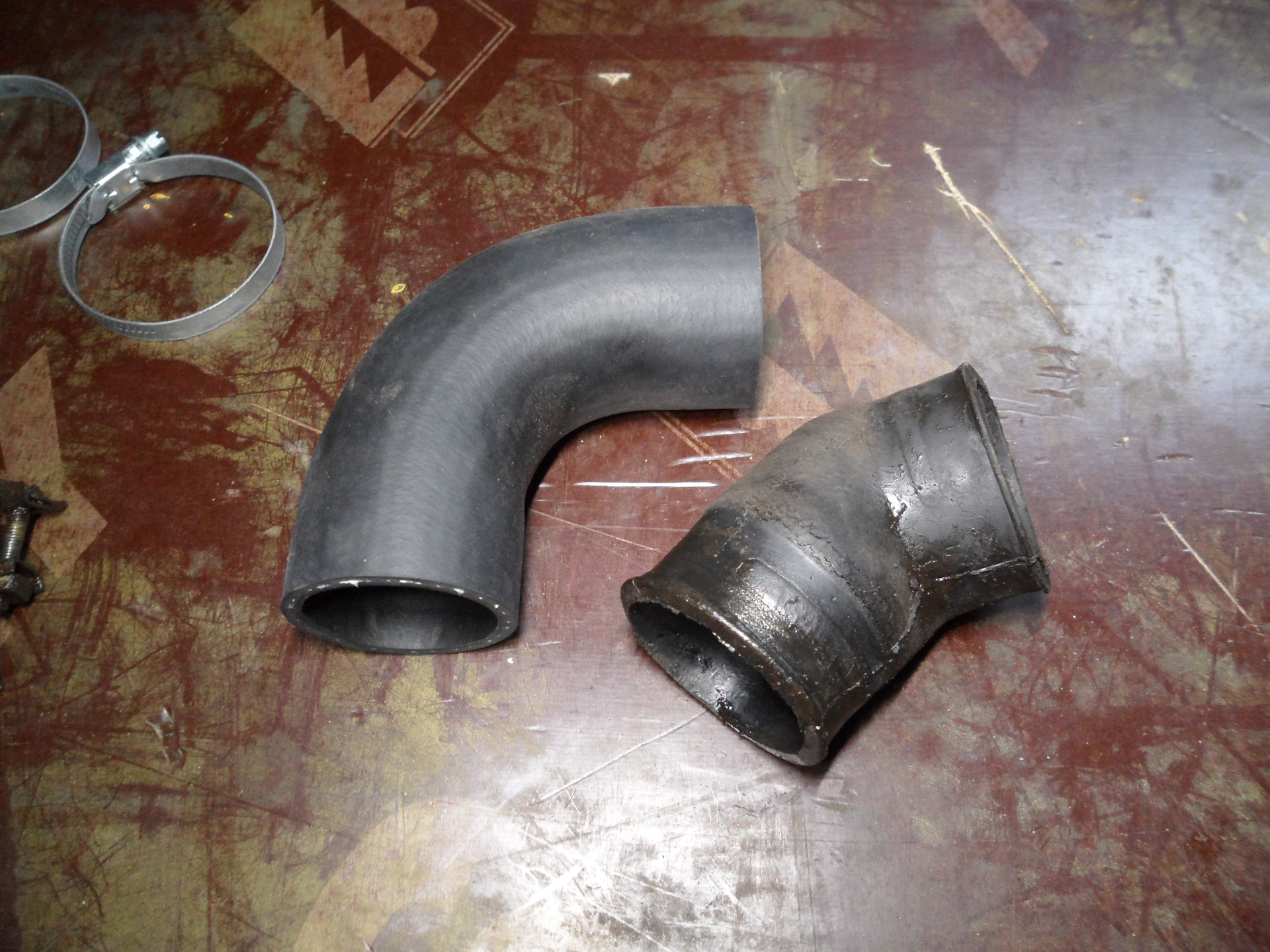 патрубок иж. патрубок иж. патрубок воздушного фильтра иж планета. патрубок воздушного фильтра иж планета 5. переходник воздушного фильтра иж юпитер 2.