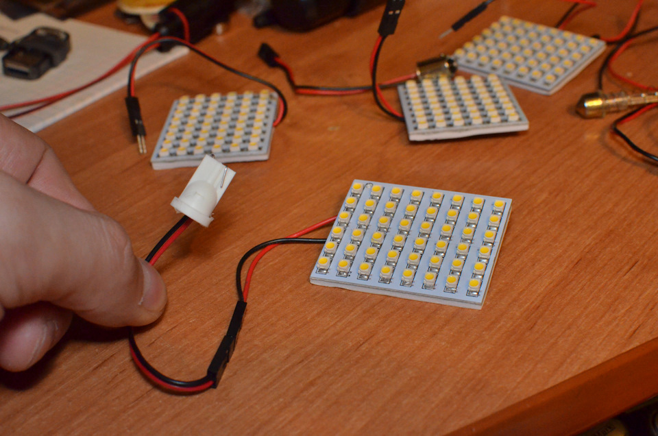 Используется переходник для бесцокольной лампы. — Hyundai Tucson (TL)