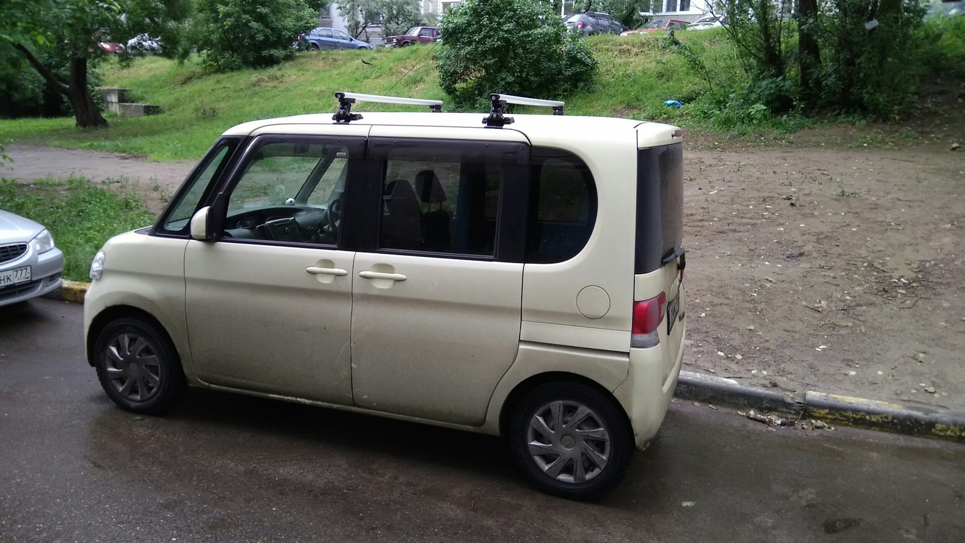 Дайхатсу приморском крае. Багажник на крышу Daihatsu Mira 2015. Дайхатсу Хайджет 2016 багажник на крышу. Daihatsu tanto багажник. Дайхатсу танто багажник на крышу.