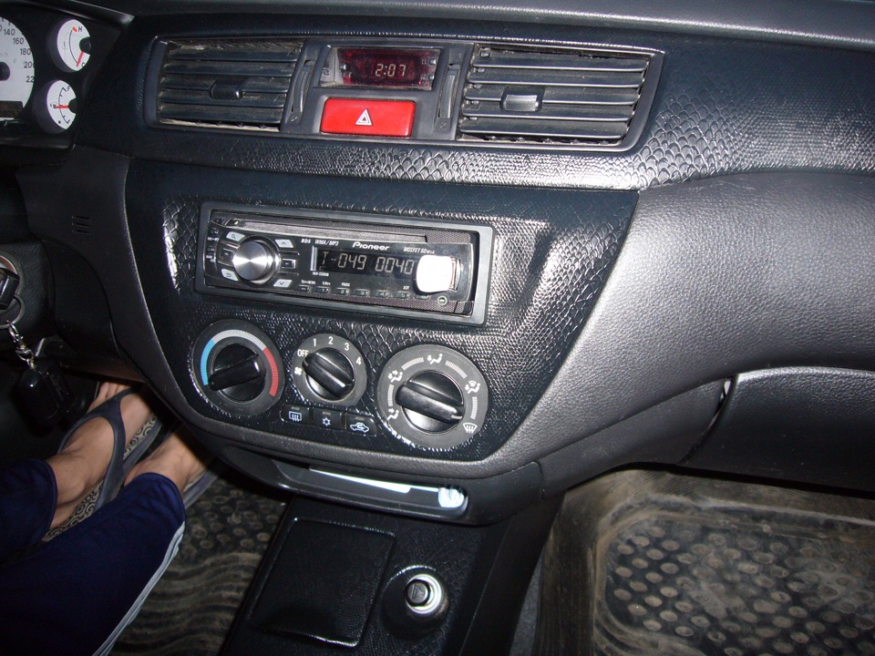 Обтяжка салона кожей — Mitsubishi Lancer IX, 1,6 л, 2007 года | тюнинг ...