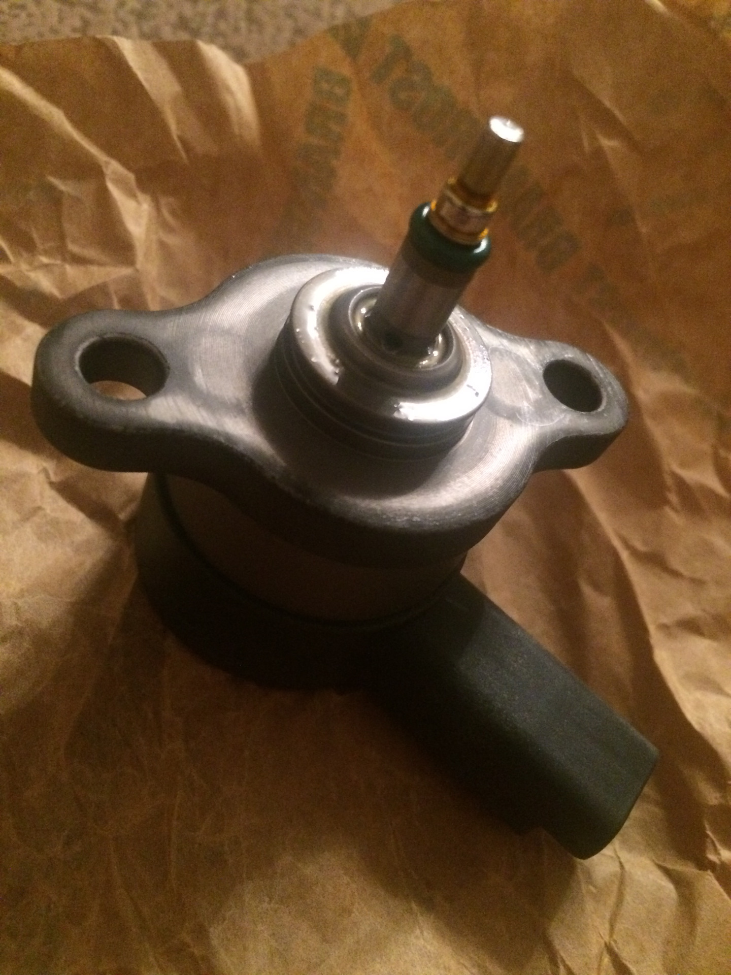 Регулятор давления топлива Bosch 0 281 002 493 — Peugeot 406, 2 л, 2001 ...