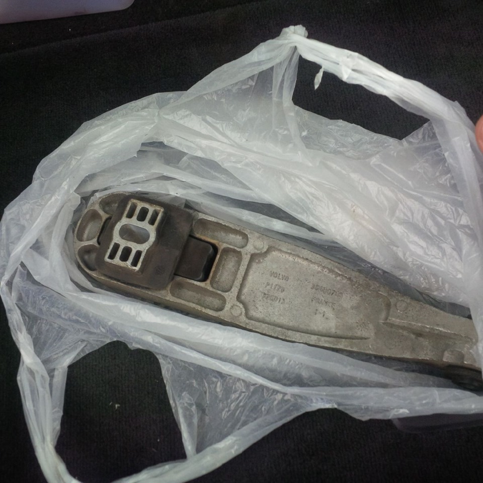 Стук спереди на кочках но не подвеска ? — Volvo XC90 (1G), 3,2 л, 2007 ...