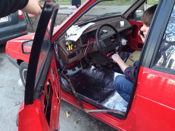 Шумка\\Тосол в салоне\\ Мовиль\\ — Lada 2109, 1,3 л, 1988 года | своими ...