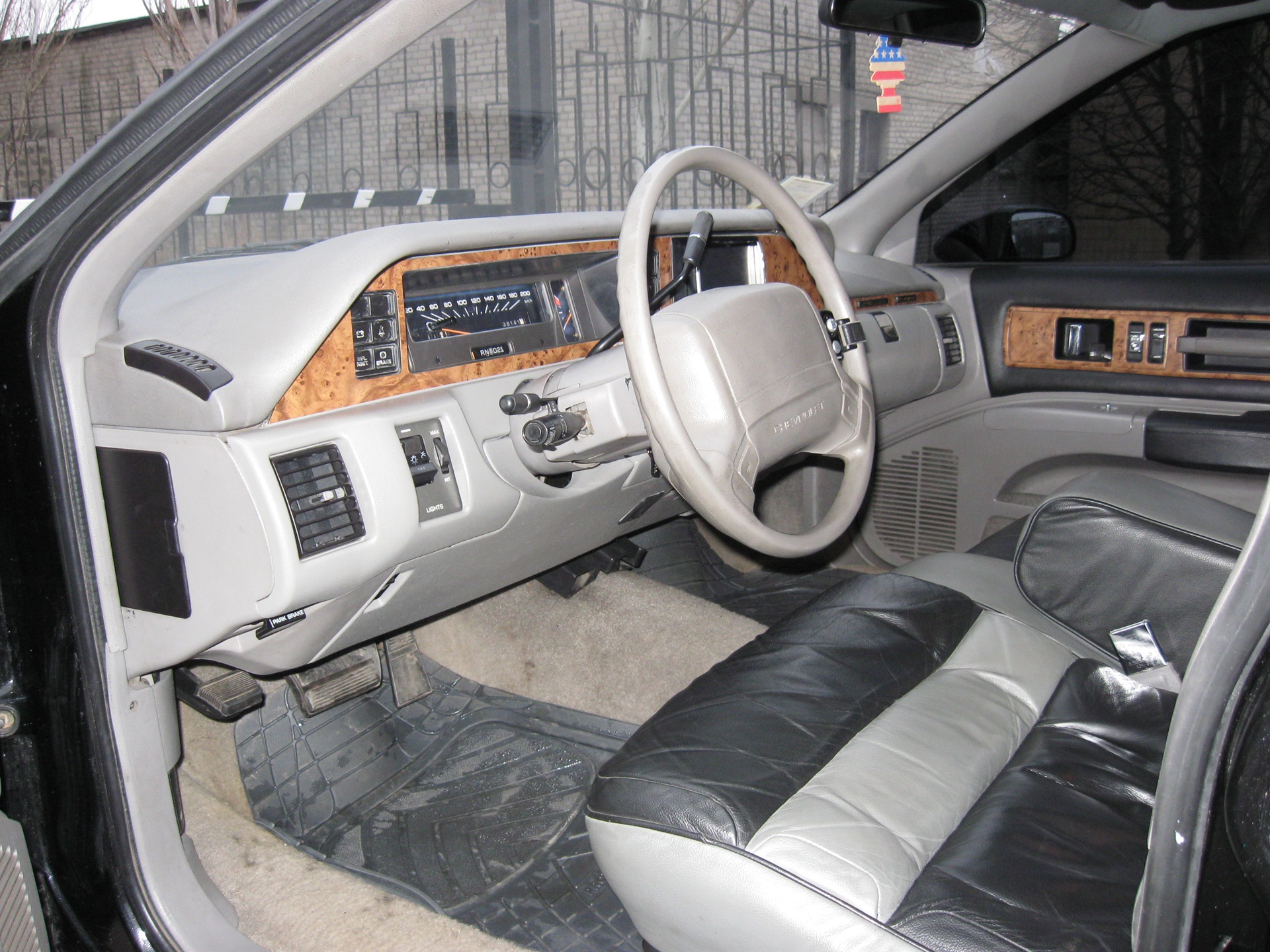 Фотки салона ! — Chevrolet Caprice (4G), 5 л, 1992 года | тюнинг | DRIVE2