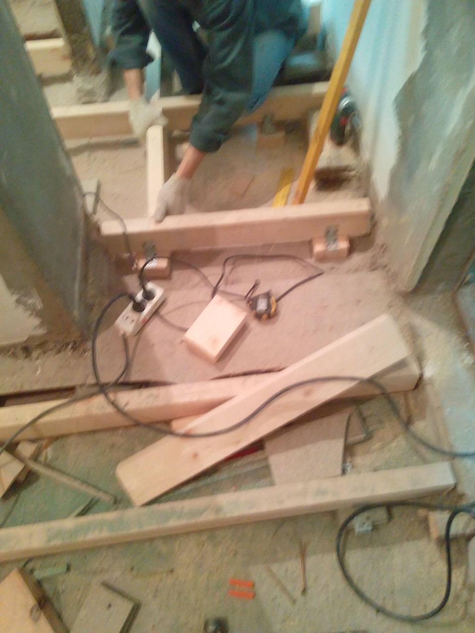 Половых дел мастер. Замена старого пола на новый своими руками ...