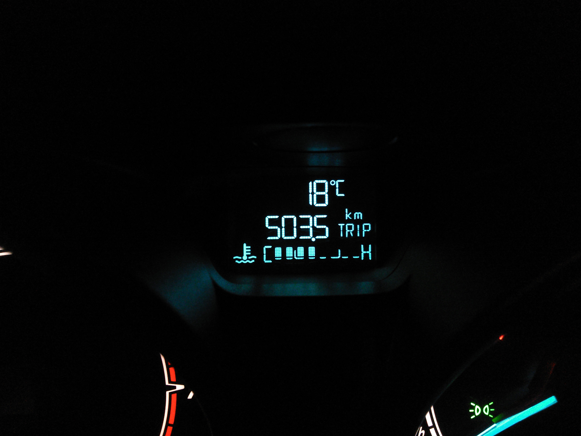 Расход по трассе — Ford Fiesta Sedan, 1,6 л, 2016 года | наблюдение ...