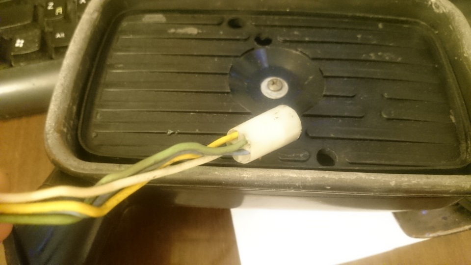 Монтаж наружного зеркала с использованием тросиков