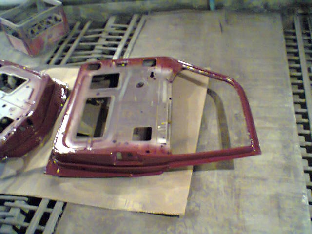 Покраска проем дверей уже в другой цвет — ГАЗ 24, 2,5 л, 1979 года ...