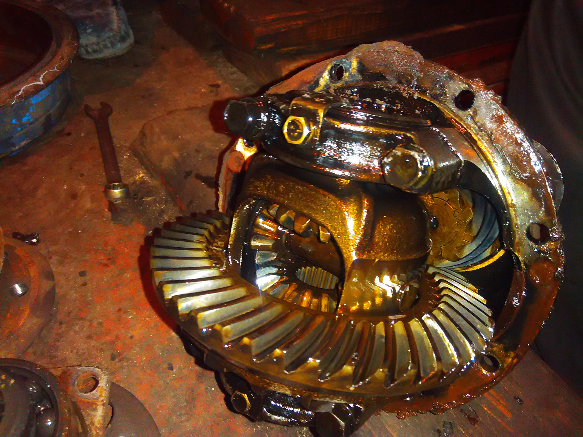 хвостовик редуктора ваз 2106. ваза редуктор ремонт. ваза редуктор ремонт. регулировка заднего моста д180. редуктор заднего моста ваз 2107.