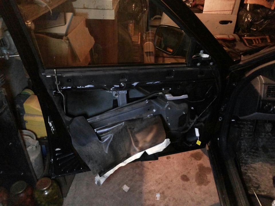 Установка динамиков в передние двери(часть 1) — Lada Приора хэтчбек, 1 ...