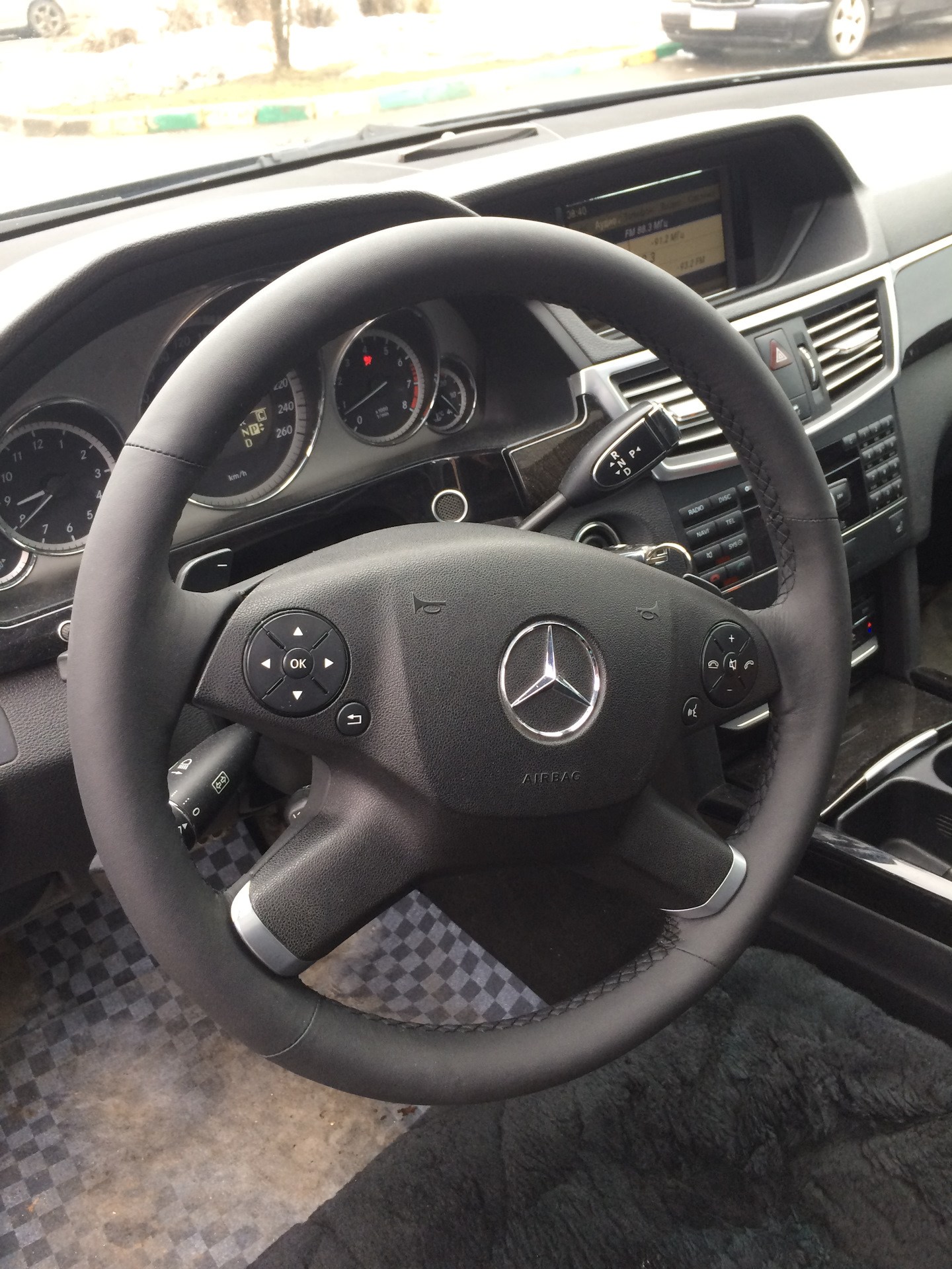 Как снять руль мерседес 212 Перетяжка руля. - Mercedes-Benz E-class (W212), 3,5 л, 2009 года стайлинг DRIVE2